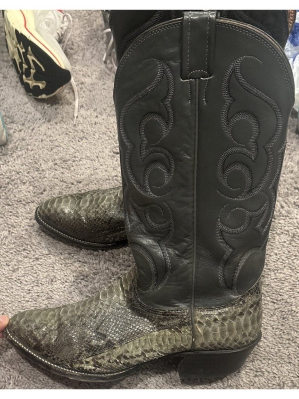 Vintage Nocona Men 9.5 D Grey Python Snakeskin Cowboy Boots USA Made Style 617 C